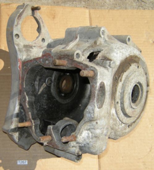 Picture of Crankcase : Alternator : Matched pair : Dammaged