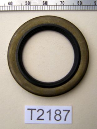 Picture of Crankshaft oil seal : Drive side : Metal case
