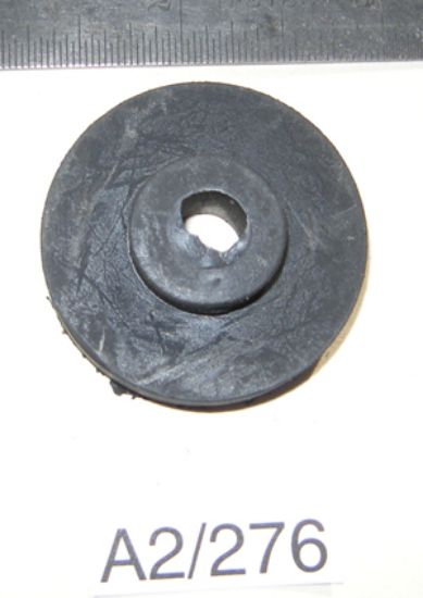 Picture of Petrol tank mounting rubber : Stepped