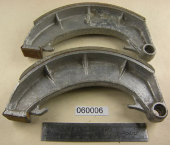 Picture of Brake shoe : Front : Pair : 8 inch Twin Leading Shoe