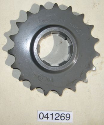 Picture of Gearbox sprocket : 19 teeth : Pre engine 106838 : Early type
