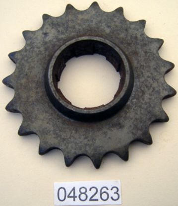 Picture of Gearbox sprocket : 19 teeth : Engine 106838 onwards : Late type