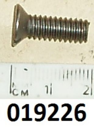 Picture of Screw : Primary chaincase : Inner primary chaincase : Slotted screw : Late type crankcases : CHECK LENGTH ON ASSEMBLY !